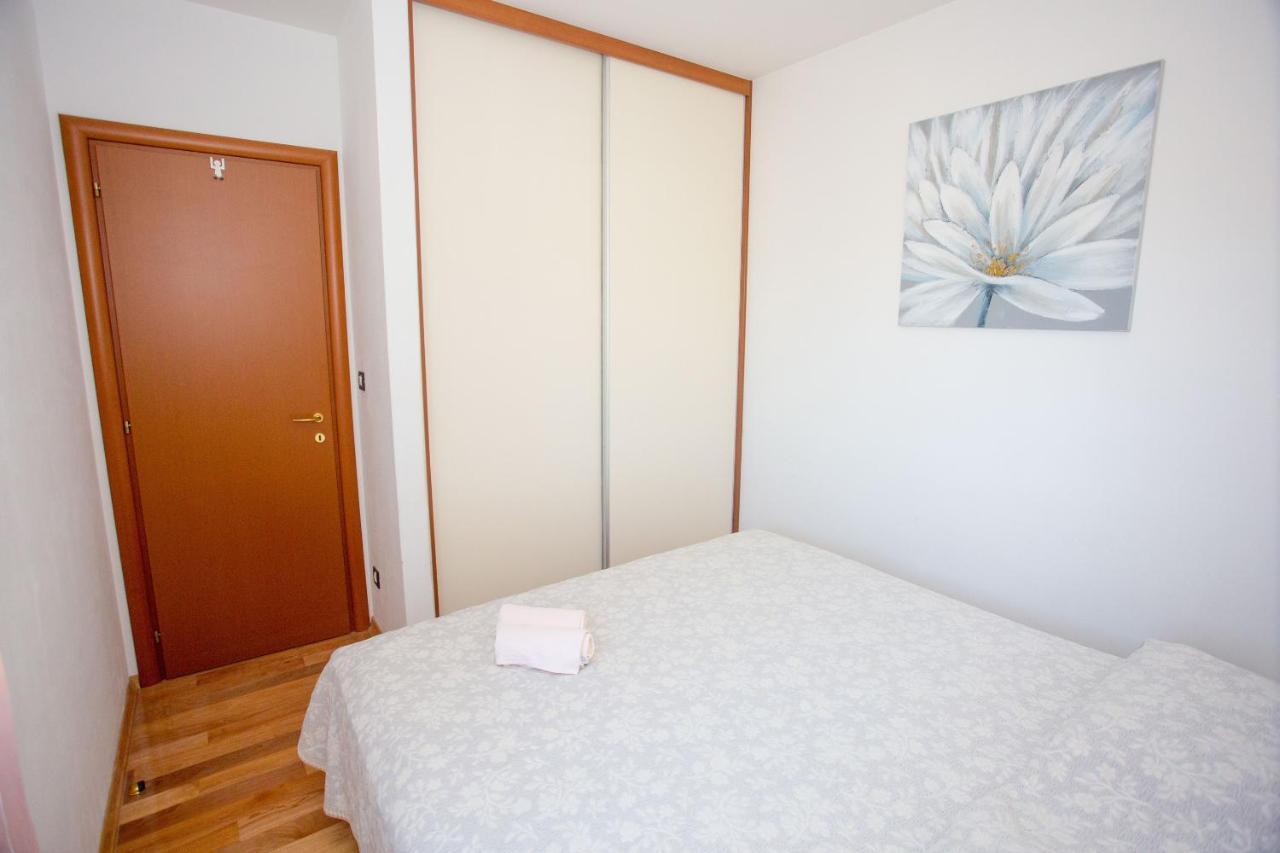 Daybreak Apartment Split